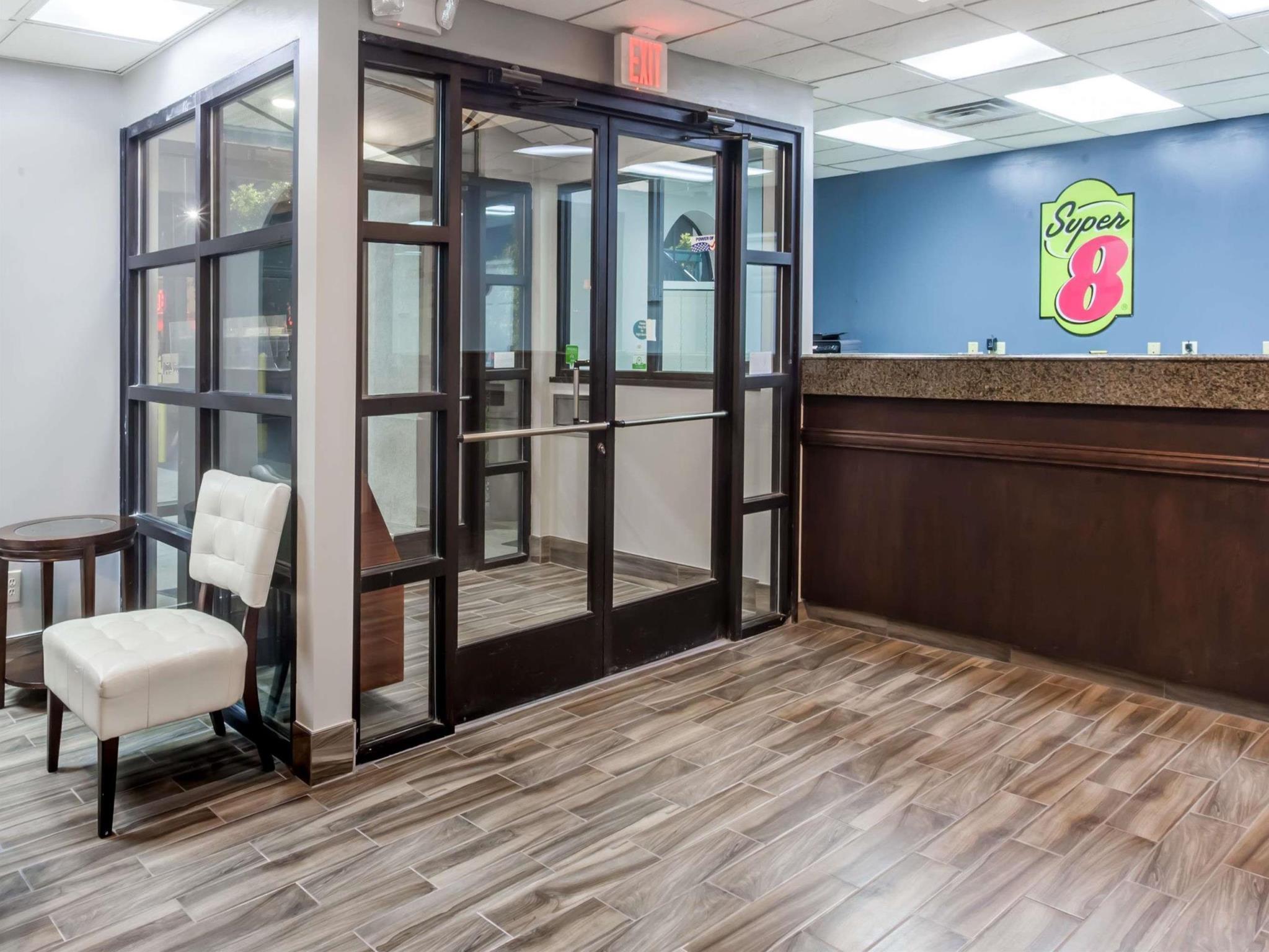 Super 8 By Wyndham Murfreesboro Bagian luar foto