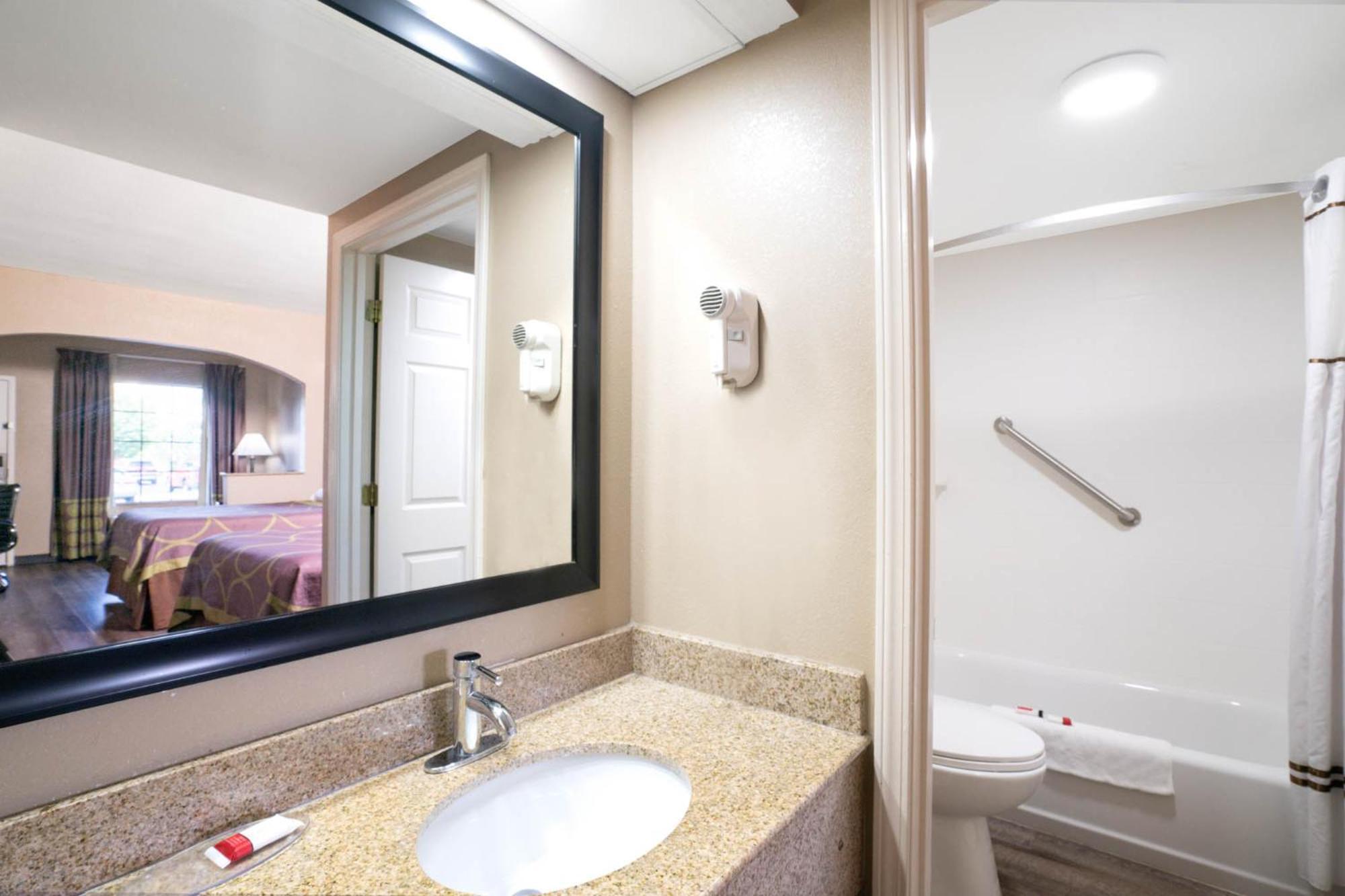 Super 8 By Wyndham Murfreesboro Bagian luar foto