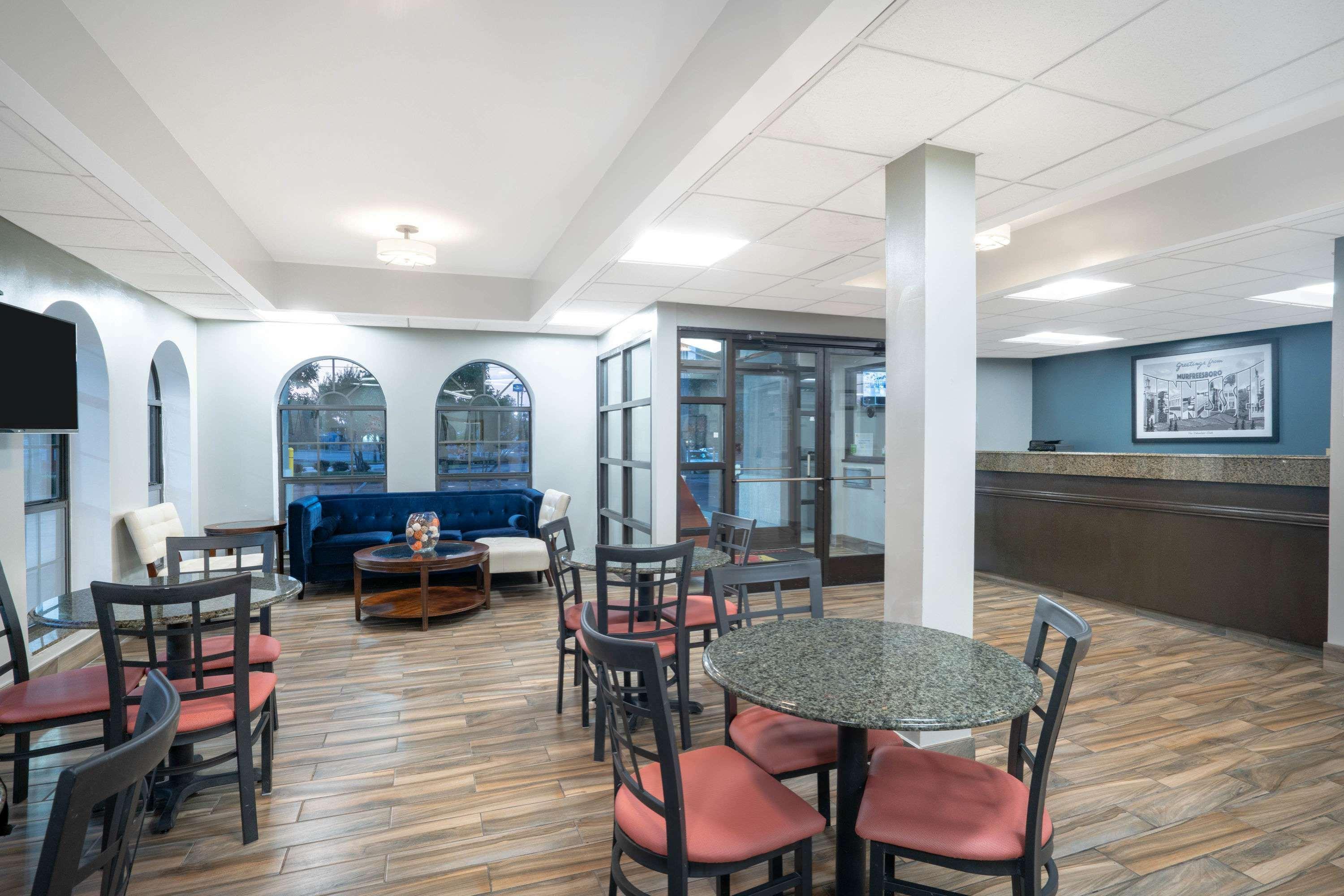 Super 8 By Wyndham Murfreesboro Bagian luar foto